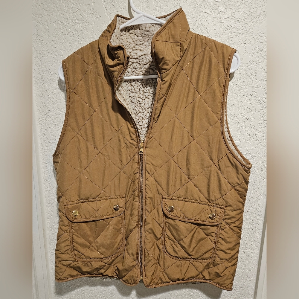 Love Tree Women's Tan Quilted Vest Size Large